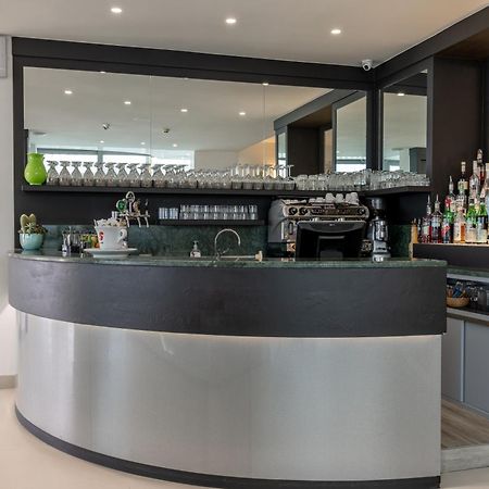 קאורלה Hotel Monaco מראה חיצוני תמונה
