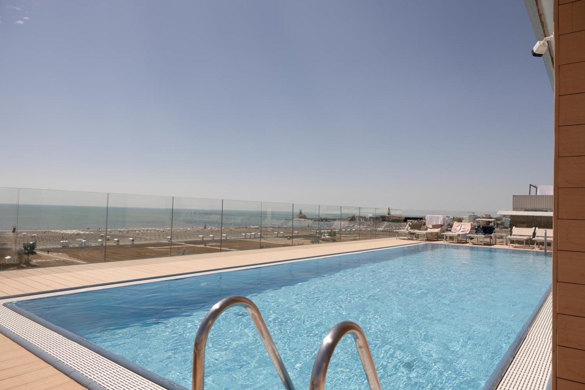 קאורלה Hotel Monaco מראה חיצוני תמונה