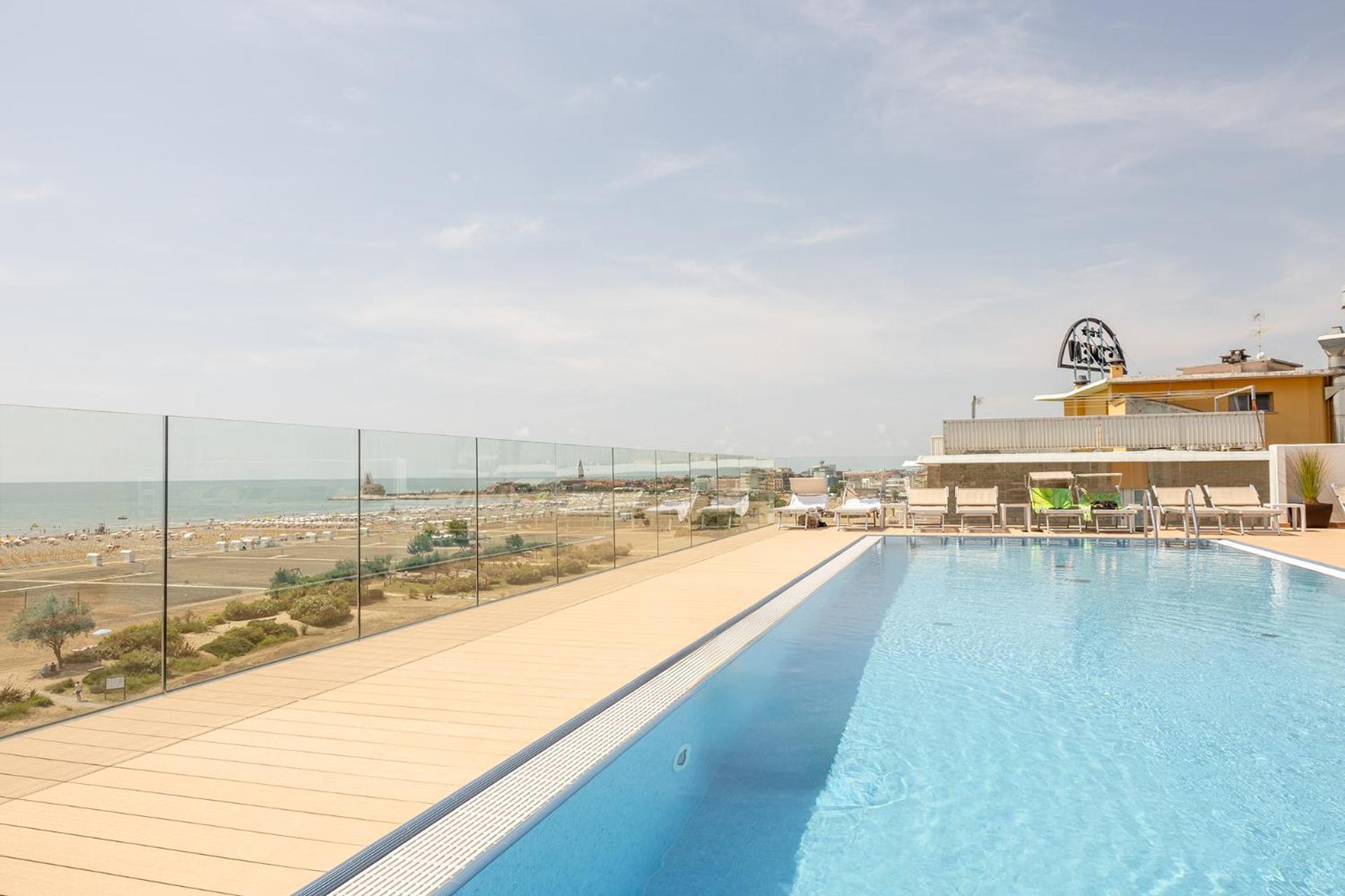 קאורלה Hotel Monaco מראה חיצוני תמונה