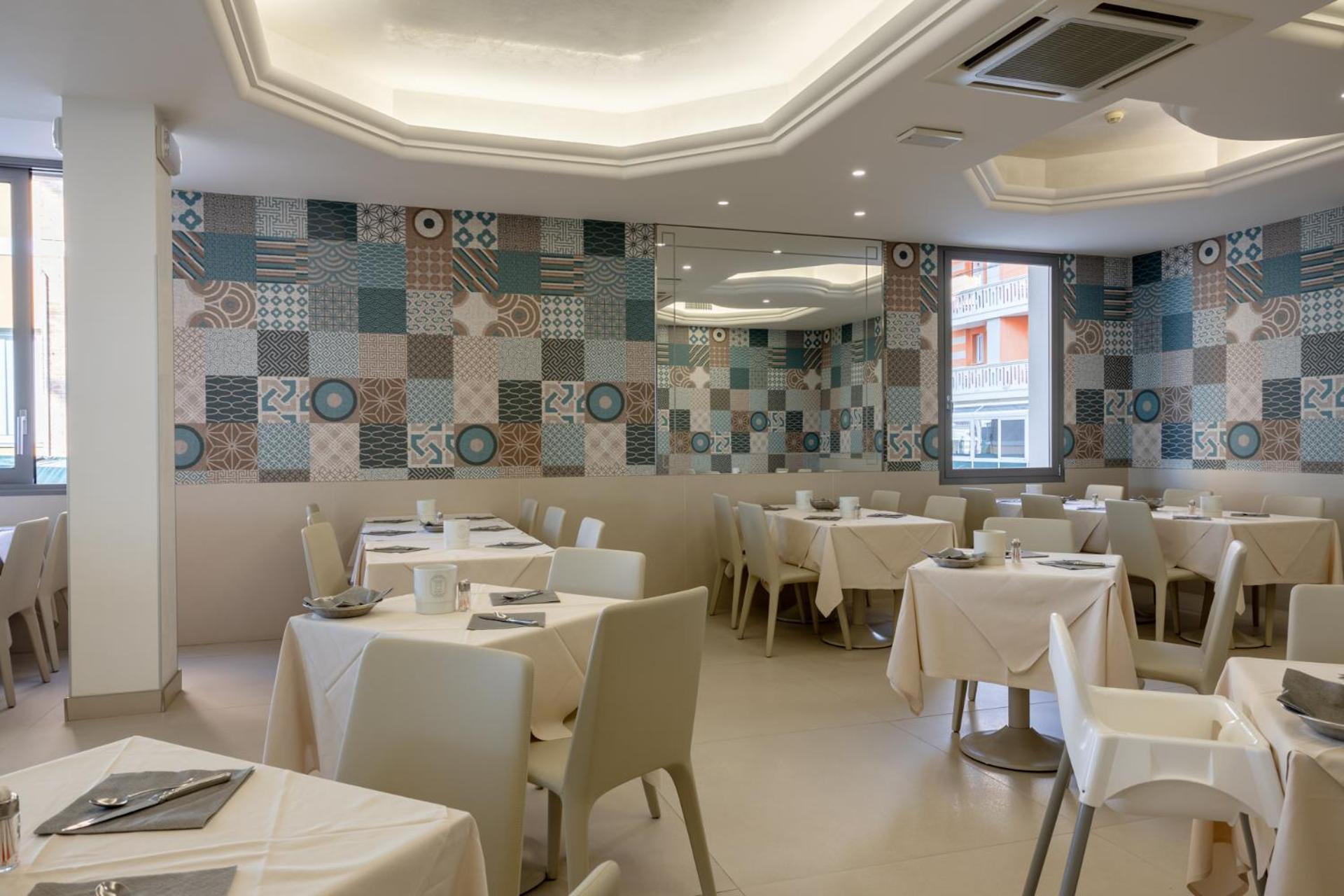 קאורלה Hotel Monaco מראה חיצוני תמונה